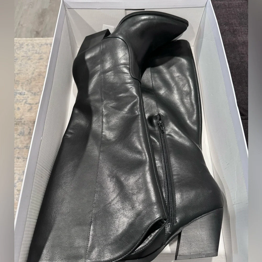 Dolce Vita Black boots - Picture 2 of 9